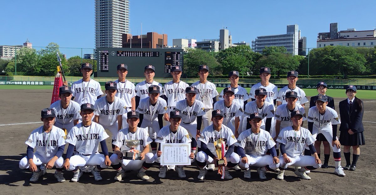 春季兵庫県高校野球大会の決勝が5日、明石トーカロ球場でありました。社が須磨翔風に逆転勝ちして、16年ぶりの優勝を決めました。