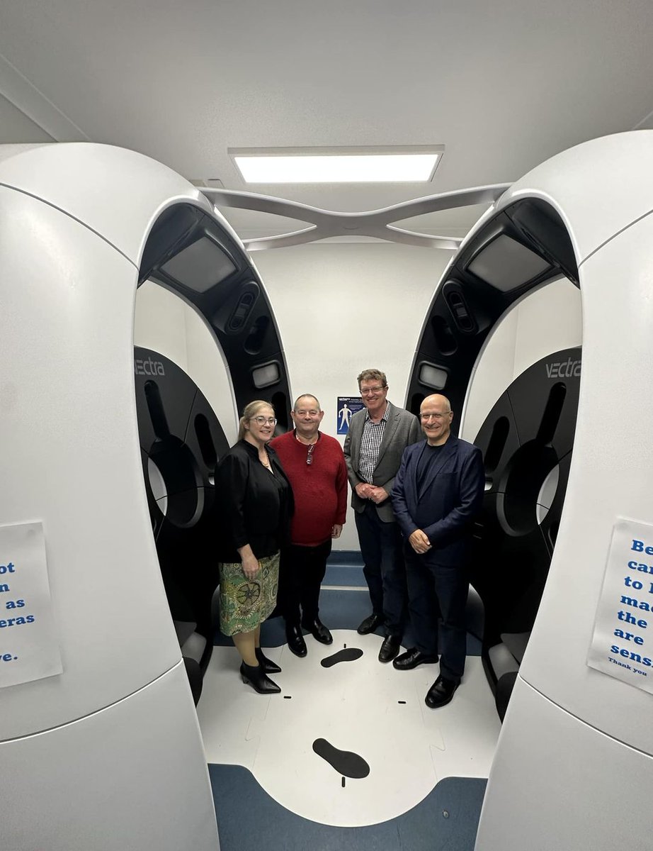 On Friday 3rd May, I was invited to open the ACRF ACEMID research node in Orange (NSW) at Pinnacle Dermatology. A new 3D photography system to revolutionise #melanoma diagnosis, a new team in the project. @syd_health @MelanomaACEMID @Cancer_Research @CTSR_USyd