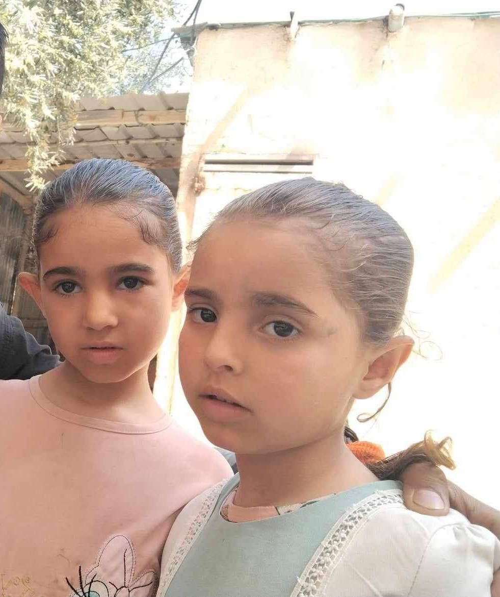 🚨Israel army kills Roaa and Qamar Qishta in an airstrike on #Rafah tonight. Their parents were previously killed in an Israeli strike on their home last October ! #GazaGenocide‌