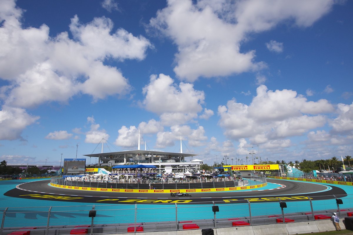 Norris Takes Maiden Victory at the Miami Grand Prix

countdownf1.com/news/news.php?…

#FormulaOne #Formula1 #F1 #MercedesAMGF1 #essereFerrari #redbullracing #alfaromeoracing #AlpineCars #AlphaTauri #AstonMartin #HaasF1 #McLarenUnboxed @TimCoronel #MiamiGP