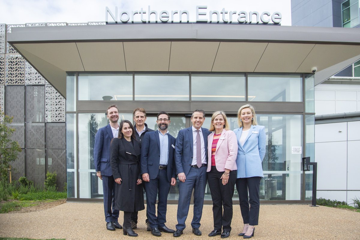 New entrance officially opened at Campbelltown Hospital, marking completion of $632 million redevelopment.

hinfra.health.nsw.gov.au/news/latest/la…

@SWSLHD
#nsw #nswgov #nswgovernment #health #nswhealth #infrastructure #hospital #campbelltown #macarthur #construction #redevelopment #opening