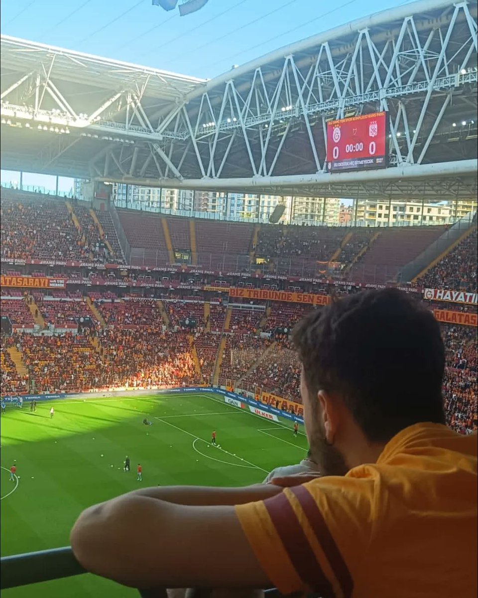 Bak oğlum burası Galatasaray