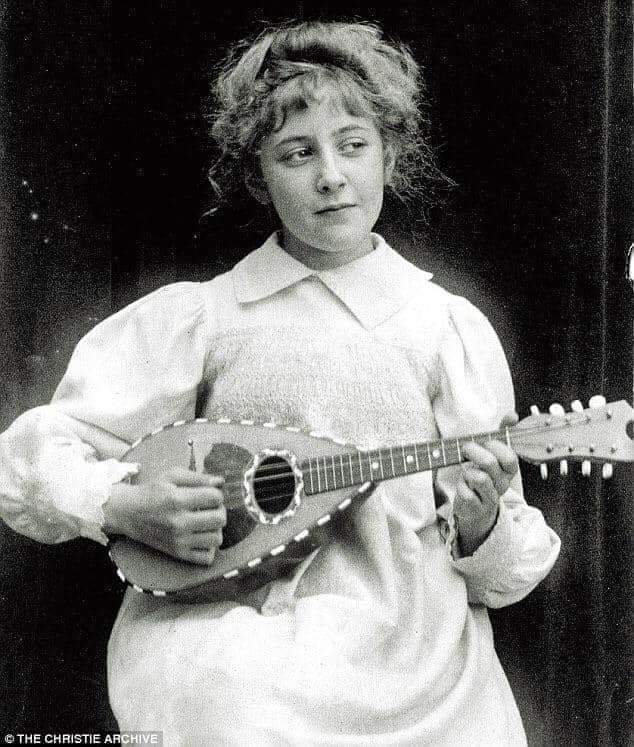Agatha Christie 8 yaşında, 1898.