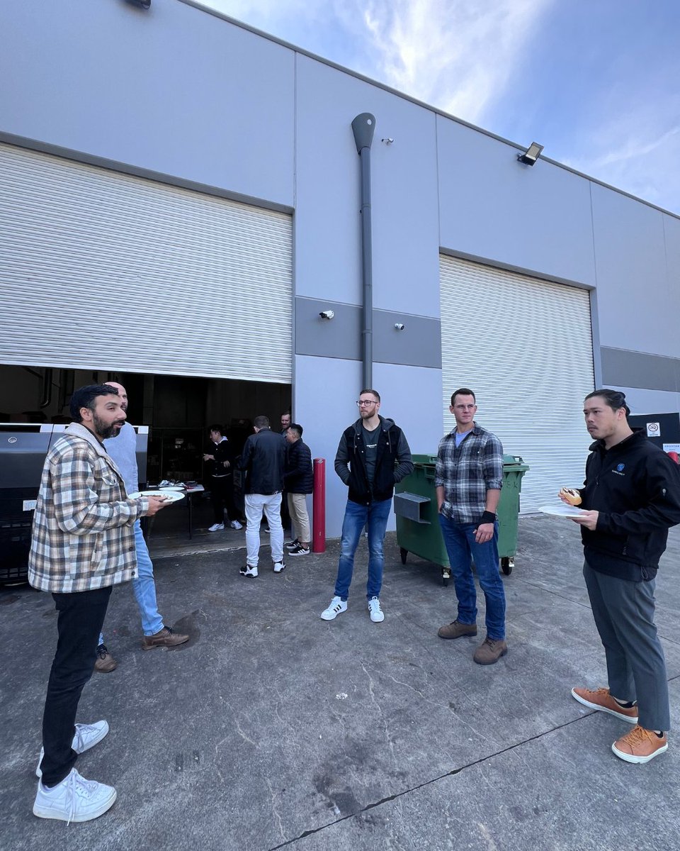 #peEkIT into our monthlly Grillin' & Chillin' day 🍖

Last Friday, team members from various departments gathered outdoors to chat, relax, and enjoy a variety of grilled meats.

Need IT support? Reach out here: hubs.ly/Q02w6Rkm0

#teamlunch #teamculture #ITjobs