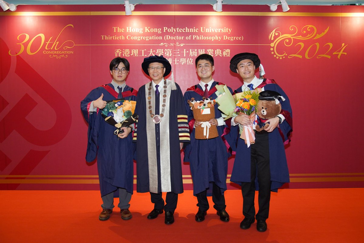 【Bright future ahead🎓✨️】Look at the happy faces of our #PolyU PhD graduates! ☺️ Best wishes for your next adventure and well-deserved success! 💫 At the 30th Congregation presided over by PolyU Council Chairman Dr LAM Tai-fai and President Prof. Jin-Guang TENG, 187 graduates…