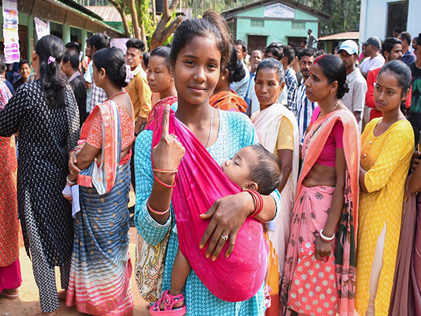 Voters in absolute terms increased in first two phases, SBI Research terms low turnout debate as myth

Read <a href="/ANI/">ANI</a> Story | aninews.in/news/business/…
#LokSabha #Elections2024 #India #SBIResearch