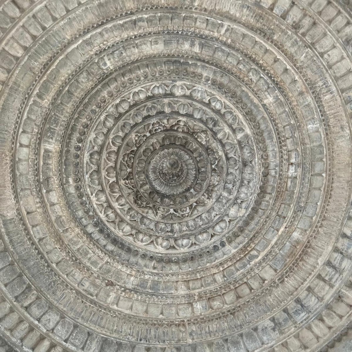 Amazing artwork on lime stone that is reflected beautifully in wall, column &   ceiling at various monuments & best example Indian architecture.

#MinistryofTourism @Swadesh_Darshan #incredibleindia #indiatourism #sustainabletourism #responsibletourism #dekhoapnadesh