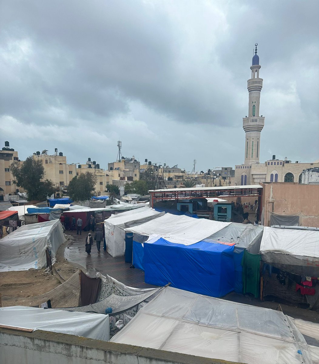 An Israeli offensive in #Rafah would mean more civilian suffering & deaths. The consequences would be devastating for 1.4 million people

@UNRWA is not evacuating: the Agency will maintain a presence in Rafah as long as possible & will continue providing lifesaving aid to people