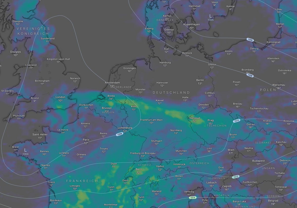 Bezüglich der #Regenmengen noch Unklarheiten, denn die Grenze der querliegenden Warmfront, unterhalb der Starkregen sicher ist, kann sich weiter südlich verlagern. Aktuell muss für #NRW von Mengen um 20 l/qm in einer Stunde oder um 30 l/qm in mehreren Stunden ausgegangen werden.