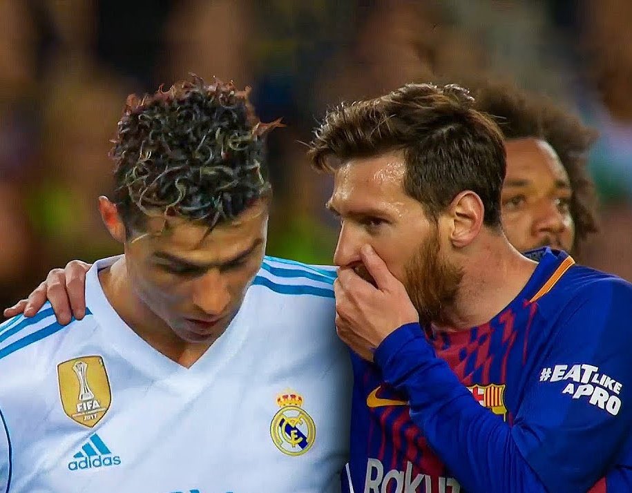 Photo from the last clasico that featured Cristiano Ronaldo and Lionel Messi. What were they talking about? 👀