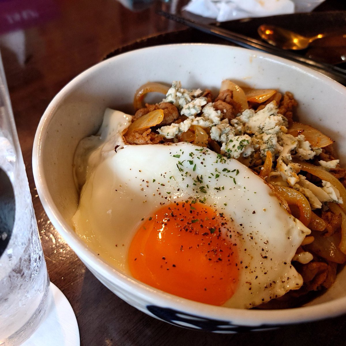 サーモンユッケ追加しました🐟✨✨

ブルーなマンデーをハッピーにするブルーマンデー丼もおすすめです(ᵔᴥᵔ)