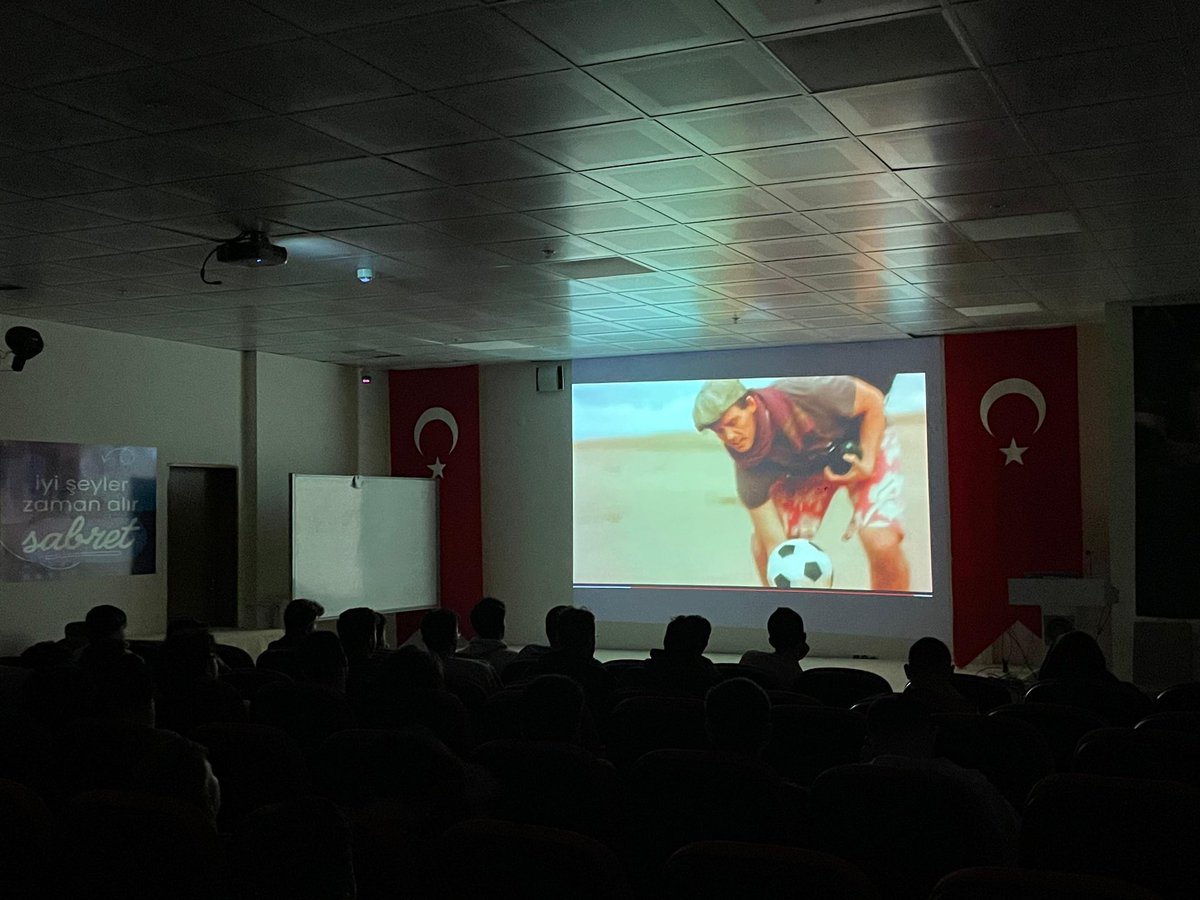 YalovaKYGM's tweet photo. 📍 Termal Yurdu
🎬 Gönüllülükle dolu bir sinema gecesi!
Yurt Müdürlüğümüzde öğrencilerimizle bir araya gelerek, keyifli bir film izledik.
Birlikte olmanın, paylaşmanın ve gönüllü olmanın ne kadar değerli olduğunu bir kez daha anladık. 🍿🎥 #KykAkademi
#Gönüllülük https://t.co/oTvViBQG4G