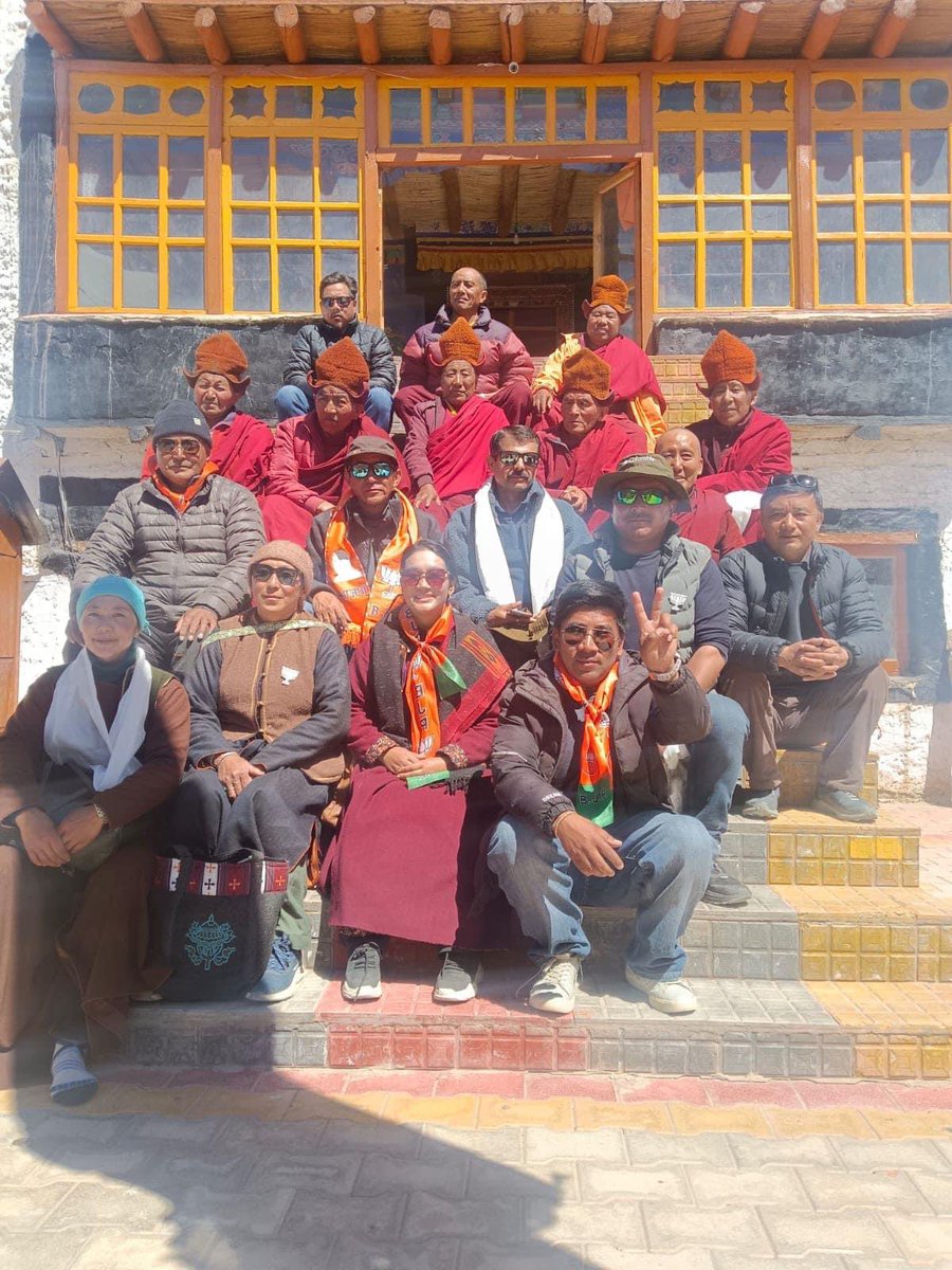 BJP Zanskar karyakartas visit Stongday Monastery Ladakh, seek blessings for #bjploksabha candidate Adv Tashi Gyalson. Emphasized Ladakh's development under PM Modi, urged support for @BJP4india. Highlighted initiatives for cultural preservation. #AbkiBaar400Baar