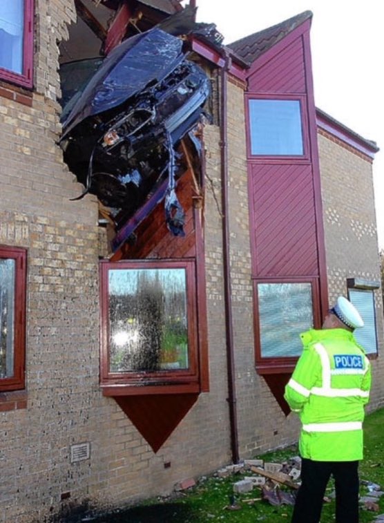 You can’t park there mate.