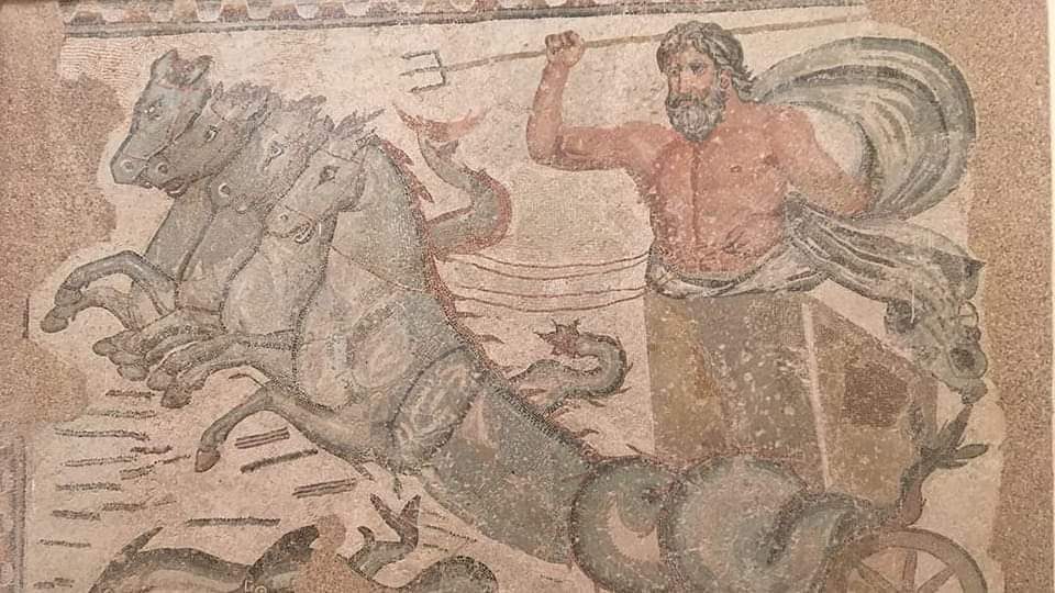 #MosaicMonday
From Timgad's eastern gate baths: mosaic of Neptune. Ca. 3rd. century AD.  Now at the Museum of Timgad, #Algeria.
#Roman #Archaeology #artwork