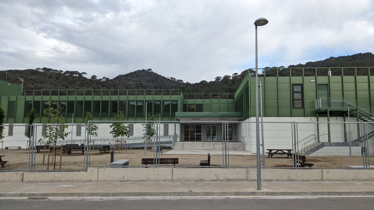 DosriusRadio's tweet photo. Nou Institut Els Roures 
#Dosrius @dosrius @inselsroures https://t.co/yCi1rp7AcL