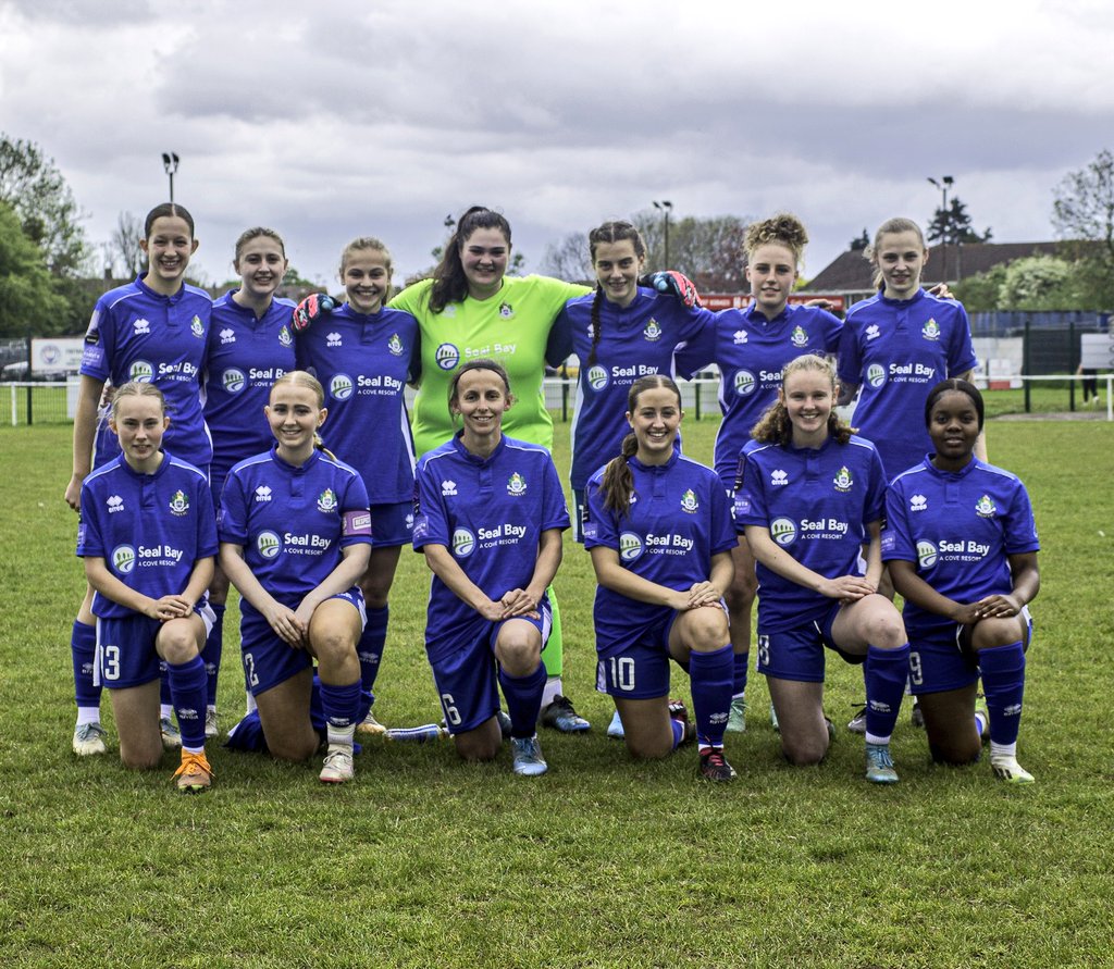 Final squad of the season who faced @PTFCLadies. Progress has been made by each and every one of these players who put on a really good performance yesterday! 💪 📸 @McGuffin_Media #UpTheSeals🦭 #UTS🦭 #Selsey #womensfootball