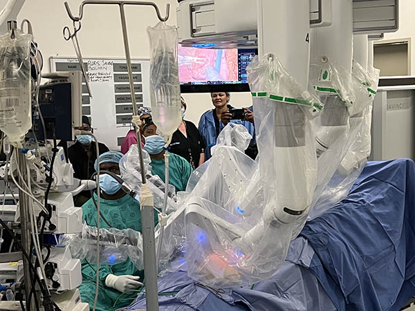 Tygerberg and Groote Schuur Hospital surgical robots perform more than 600 surgeries since 2022 - cbn.co.za/industry-news/… #advanceddiseases #colorectalsurgery #generalsurgery #roboticsurgery @WesternCapeGov