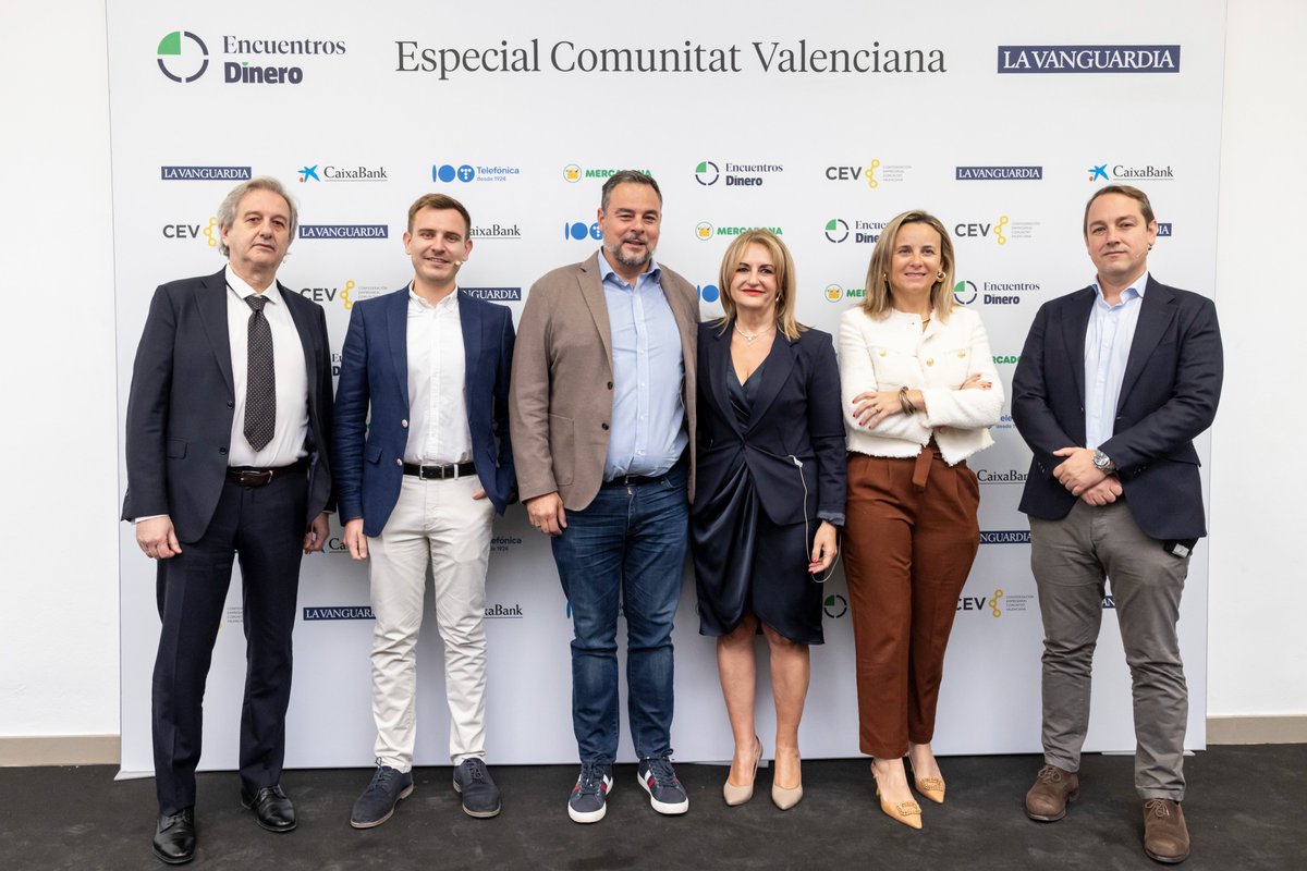 Thanks @LaVanguardia for inviting us to speak about #innovation from #Valencia at #EncuentrosDinero last Thursday 🙌🏼 👥 Our Portfolio Manager @jiruiz, participated in a panel session moderated by Enrique Bolland alongside @NuriaMontes, @PaulaLlobet, @DaroOlivaresCon and