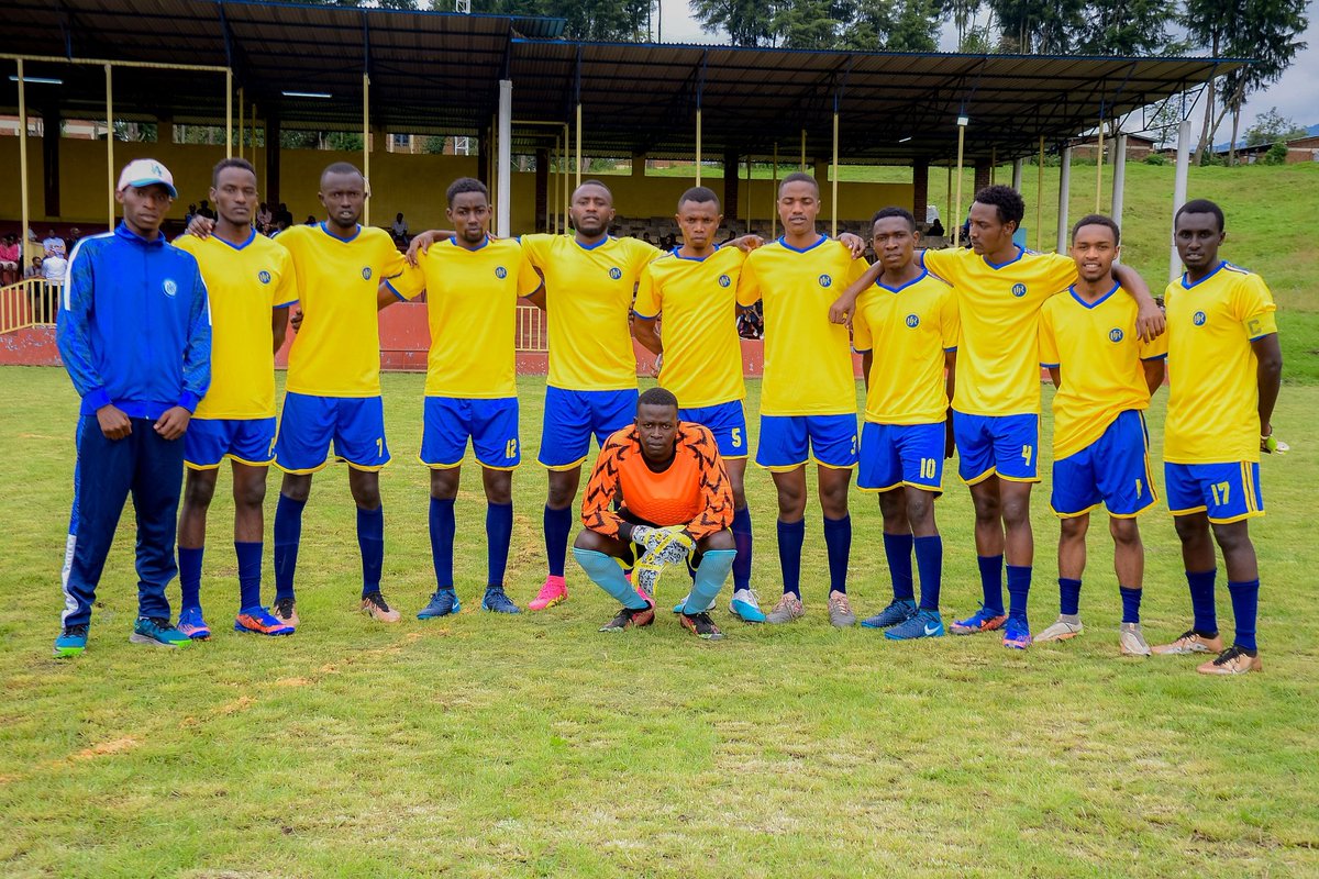 1/3 Mumpera z'icyumweru gishize mu marushanwa yahuzaga amashami ya kaminuza y'uRwanda @Uni_Rwanda 'INTERCAMPUSES football competition' yaberaga ku #ijabo_stadium na #ubworoherane_stadium Yasize ama ekipe arimo @UR_CAVM na UR-GIKONDO mu cyiciri cy'abagabo.......