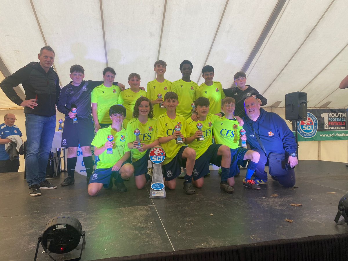 Boothie_7's tweet photo. @wealdstoneyouth @WFCSC1 u13Red winning the @SCIFOOTYTOURS IOW festival. Fitting that Wealdstone and England  legend Stuart Pearce handed out the trophy. https://t.co/97dCjvppGw