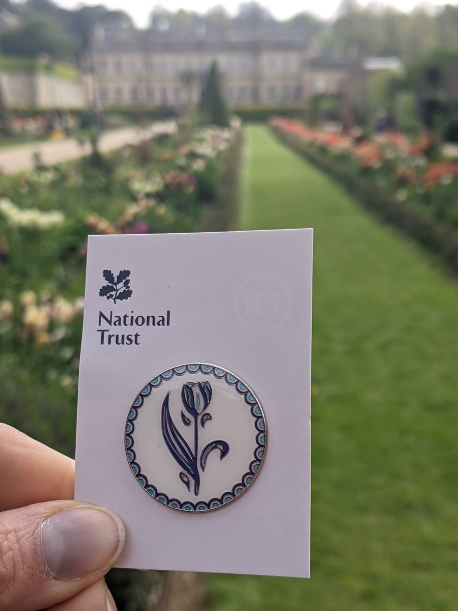 Have you seen the brand new Dyrham Park tulip pin badge? It's been specially designed by one of amazing volunteers and takes inspiration from the blue and white collection of Delftware in the house. Available to buy on site, the recommended donation is £3. #DyrhamTulipMania
