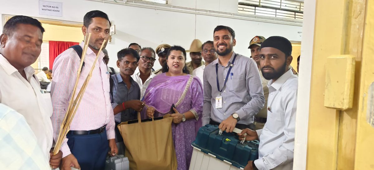 deokalaburagi (@deokalaburagi) on Twitter photo Ms Fouzia Taranum, IAS Deputy Commissioner & District Election Officer, Kalaburagi visited mustering center Kalaburagi north
<a href="/ceo_karnataka/">Chief Electoral Officer, Karnataka</a>
<a href="/ECISVEEP/">Election Commission of India</a>
<a href="/SpokespersonECI/">Spokesperson ECI</a>
<a href="/DCKalaburagi/">DC Kalaburagi</a>
<a href="/Kalaburgivarthe/">DIPR-KALABURAGI</a> Ms Fouzia Taranum, IAS Deputy Commissioner & District Election Officer, Kalaburagi visited mustering center Kalaburagi north
<a href="/ceo_karnataka/">Chief Electoral Officer, Karnataka</a>
<a href="/ECISVEEP/">Election Commission of India</a>
<a href="/SpokespersonECI/">Spokesperson ECI</a>
<a href="/DCKalaburagi/">DC Kalaburagi</a>
<a href="/Kalaburgivarthe/">DIPR-KALABURAGI</a>