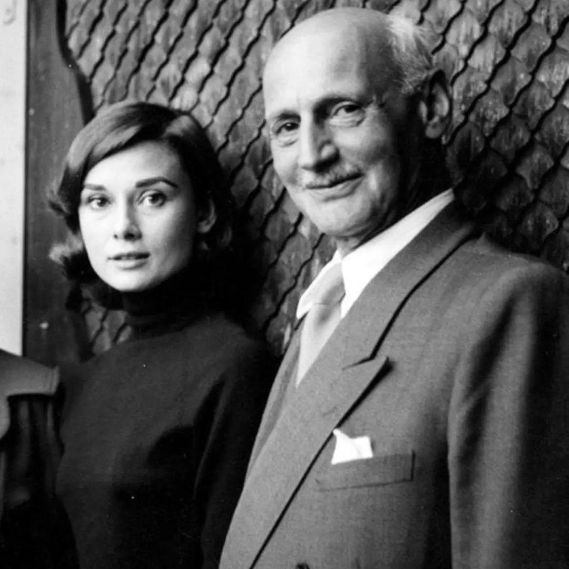 Audrey Hepburn with Otto Frank, Anne Frank’s father. As a teenager Hepburn helped the Dutch resistance in #WW2. Both Hepburn and Anne Frank were born in 1929. The two never met but Hepburn felt close to the young diarist, and they lived within 60 miles of one another. #History