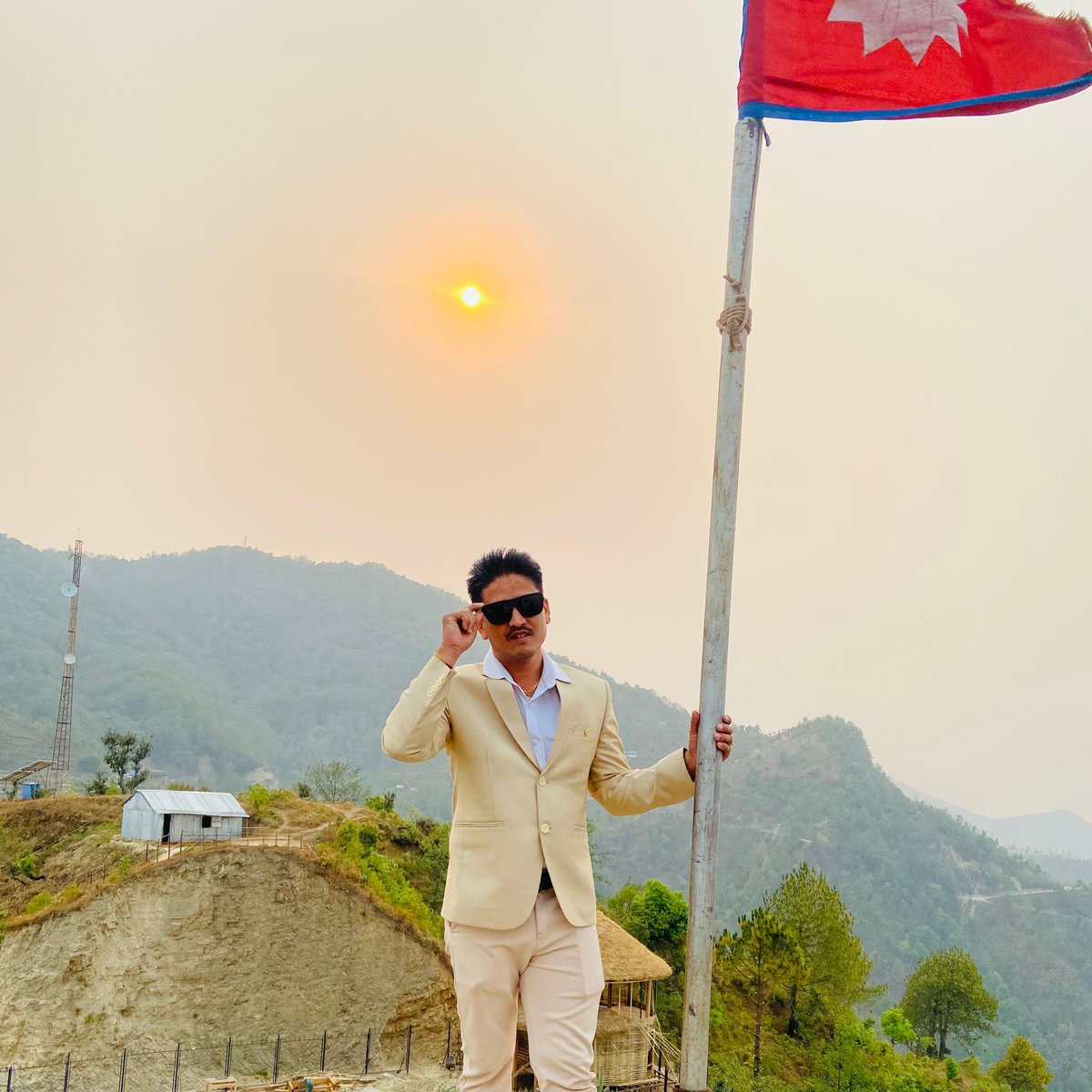 budhathoki_lb's tweet photo. #NewProfilePic https://t.co/73i1YjlbiS
