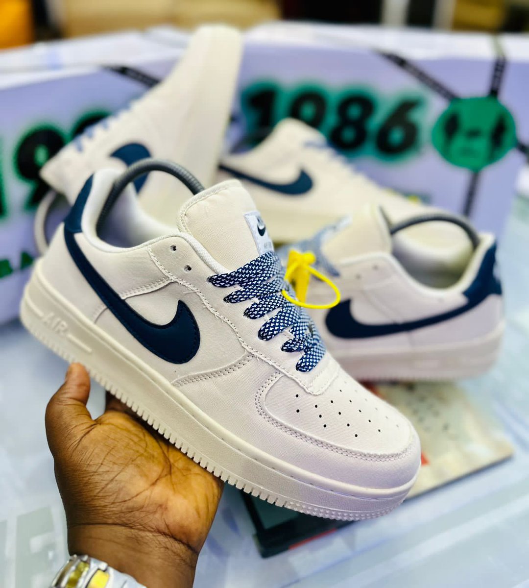 *STOCK: NIKE AIRFORCE1 DOUBLE SOLE SNEAKERS*

*SIZES: 41, 42, 43, 44, 45, 46, 47*

*COLOR: Available as seen* 

*PRICE: 21,000*

*FULLY BOXED*