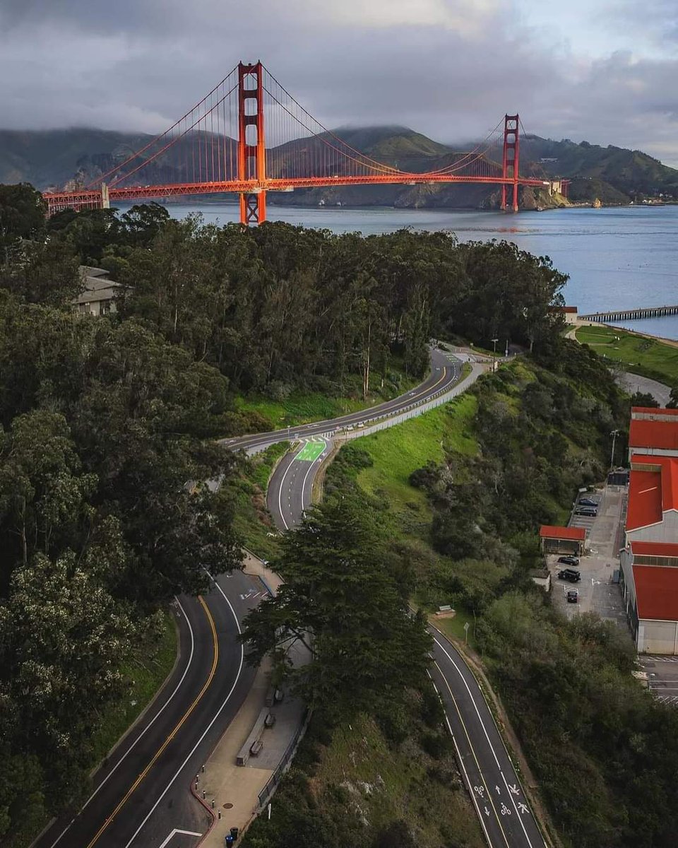 San Francisco 🇺🇲 

📸 @marcus_aureliuz 

#conexaoamerica #sanfrancisco #california #goldengatebridge