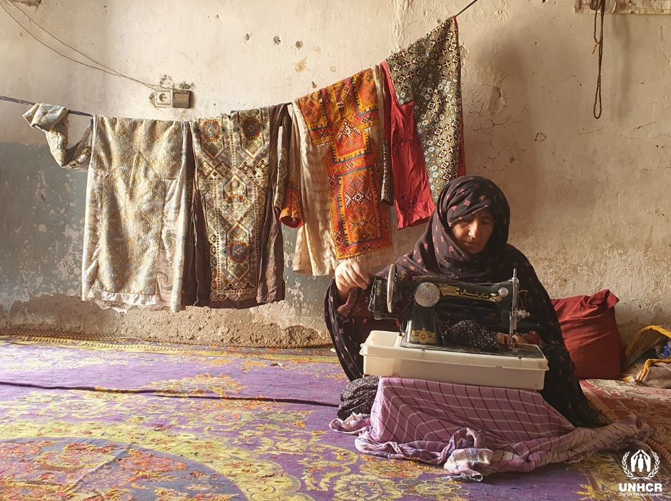 Displaced widow, Fatima started a tailoring business from home in Zaranj, Nimroz, helping her to support her family, after receiving a UNHCR cash grant, supported by @UN_STFA. 'I bought a tailoring machine, fabric & sewing materials. The assistance enabled me to start this biz.'