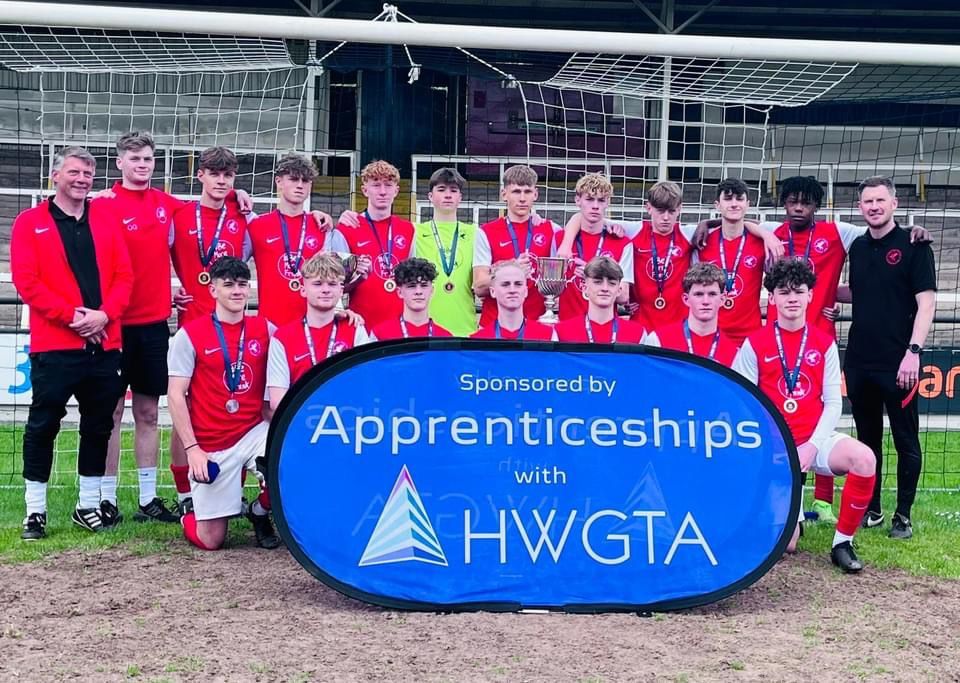 FINALS WEEKEND 》The U16s kept the silverware coming yesterday. They beat Bartestree 4-1 on their way to a Cup Final triumph. Two goals from Finlay Gough and one each for Aleks Striunga and Jake Worth ensured they got to lift the trophy at Edgar Street 👏👏🔴⚪️