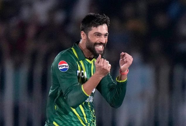 🚨Mohamamd Amir will not travel with the team to Ireland because of visa issues. The men in green will depart from Lahore tonight. Update from PCB. #PakPassion