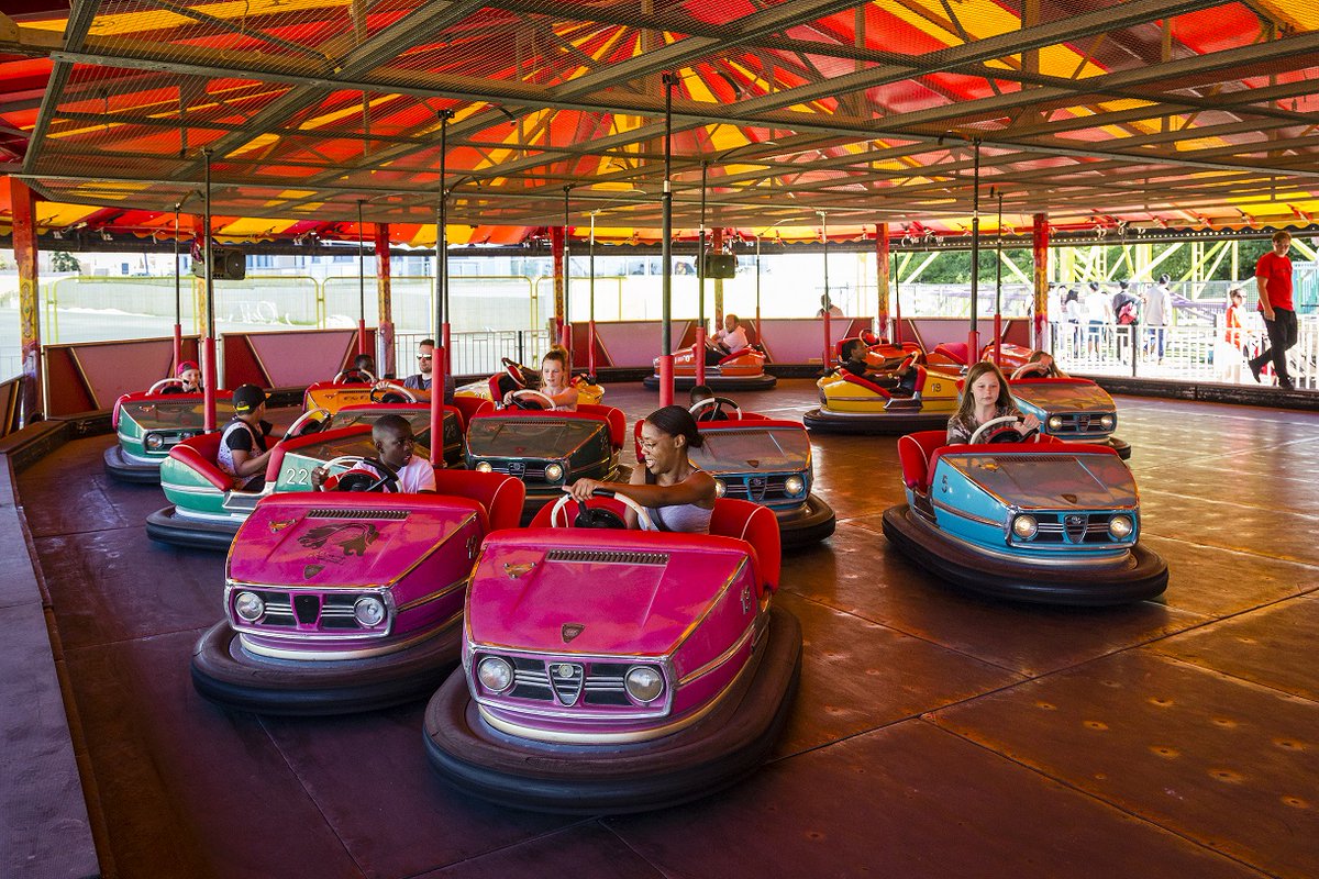 YAY for BH Monday😃 Get a whirl on and make it a bumper day with rides, amusements, delicious treats 🍔 and even a spin in the Roller Disco 🎉 Plan your visit here 👉 bit.ly/439AxZt