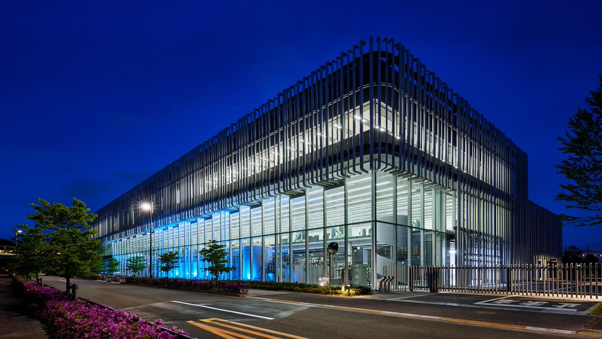 haruborism's tweet image. Our awarded project was for historical national company KURITA WATER INDUSTRIES Ltd. We designed social space connecting company to the region, by artistic and theatrical interface with LED virtual water tank with an integrated lighting design. #ifdesignaward2024 #ifdesign
