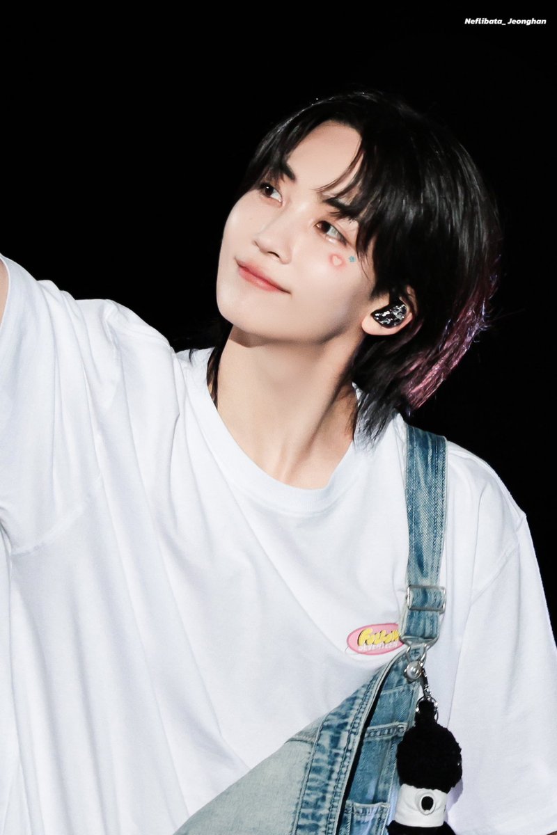 240427 SEOUL Day1 
HD 4P

😬❤️

#정한 #윤정한 #JEONGHAN
#ジョンハン 
#세븐틴 #SEVENTEEN