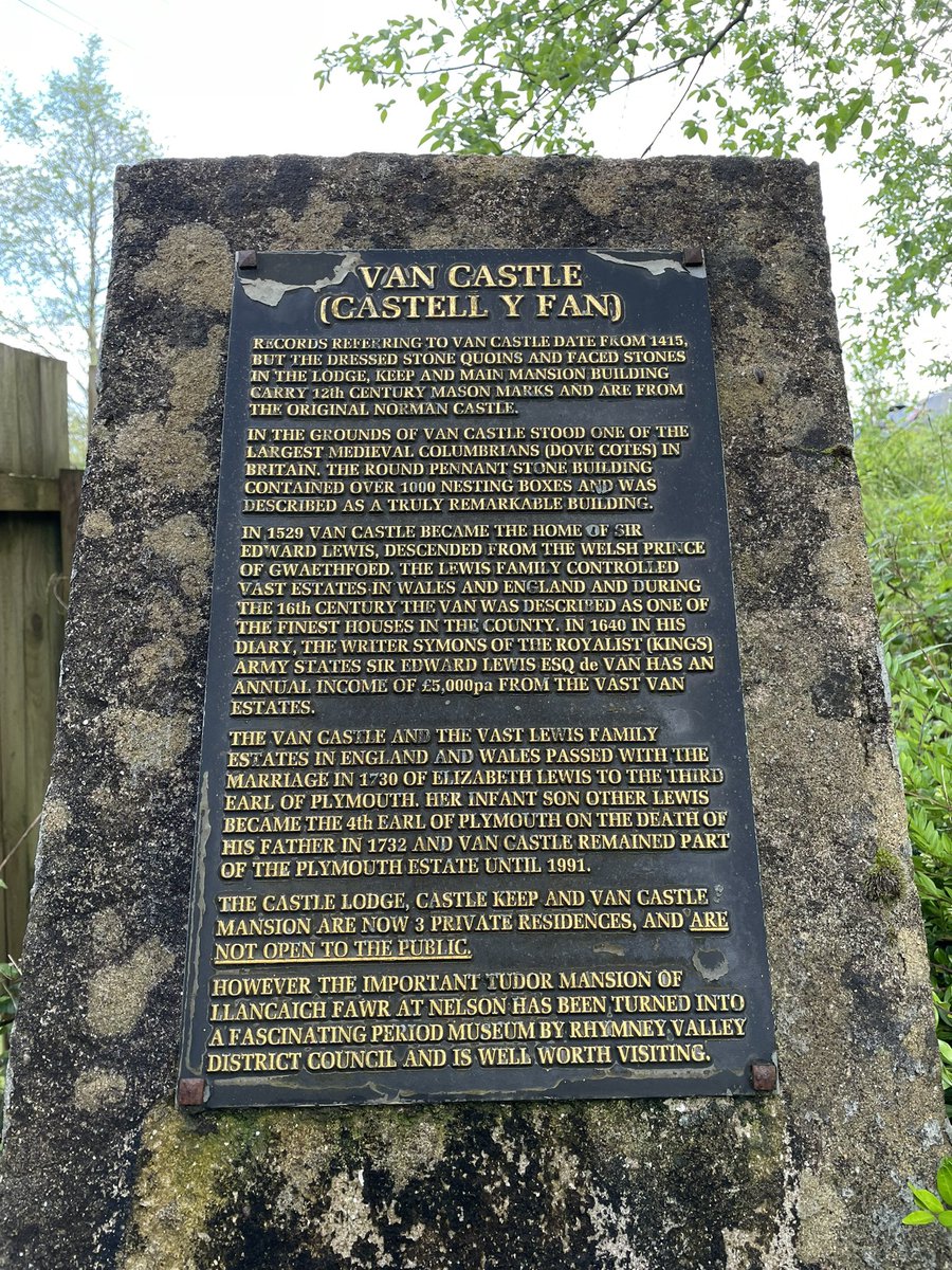 Castell y fan situated in Caerphilly,parts of it built with the original stone from Caerphilly castle. It’s been lovingly restored by the owners and a beautiful place to stay with a 10 minute walk into Caerphilly. @castlehunteruk @cestyll . #castle #welshcastle