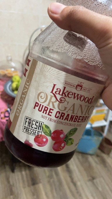 itssssssssara's tweet photo. For married ladies, lagi la kene consume if you nak elak UTI. No need antibiotics dah 

Again, avoid yang ada gula, minum pure organic punya!!
https://t.co/sOhvGKFIcA https://t.co/g8MztQIvF4