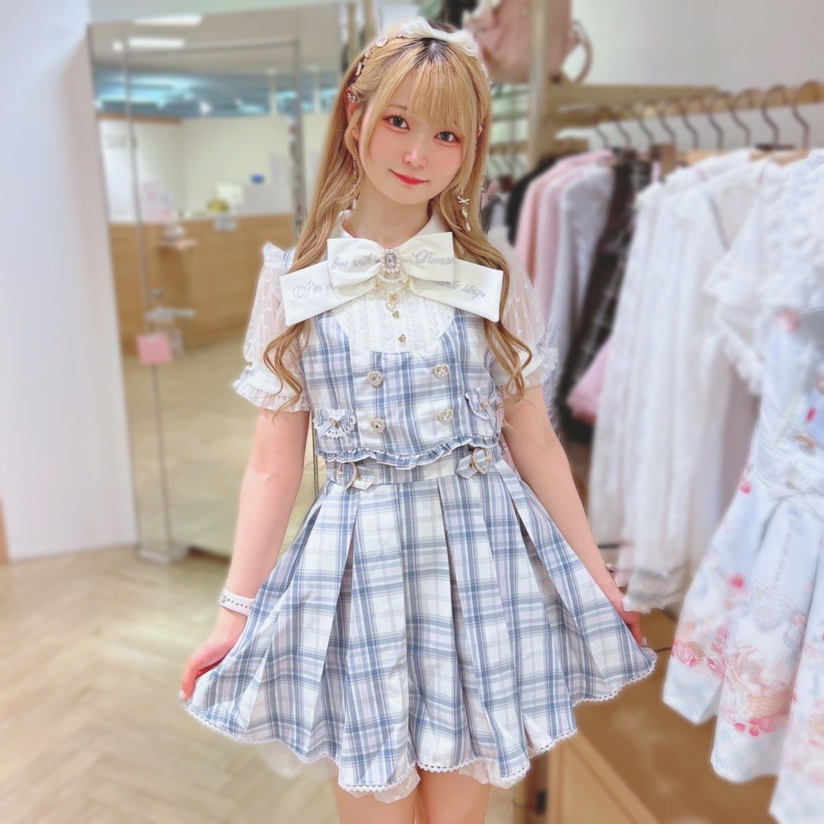LIZ LISA on X: LIZ LISA on X: