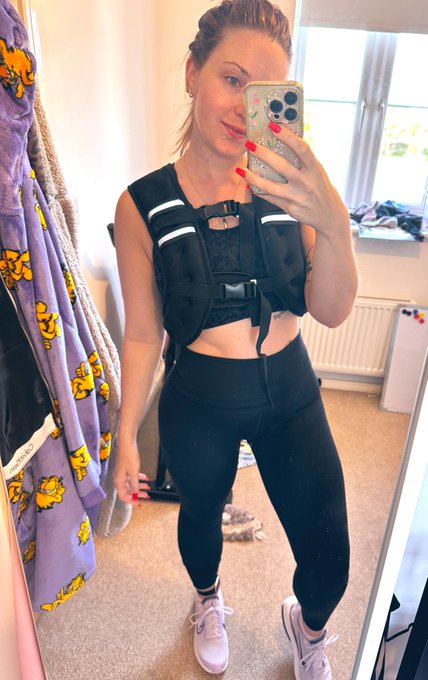 Day 1 of Francis Diet is go 💪 Fasted cardio ✅ Core ✅ https://t.co/JtL3IBd3yb
