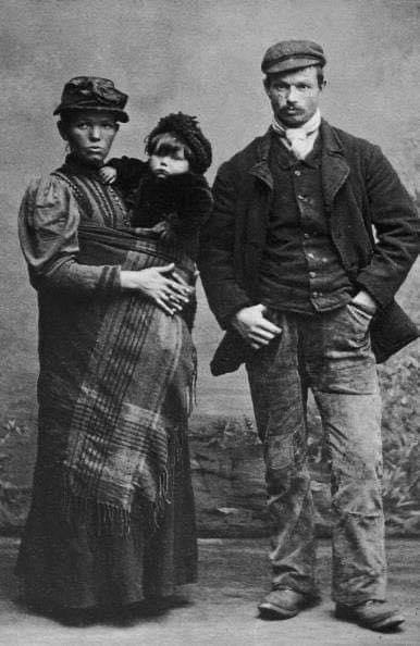 A working-class family from 1880.
>FH  #History