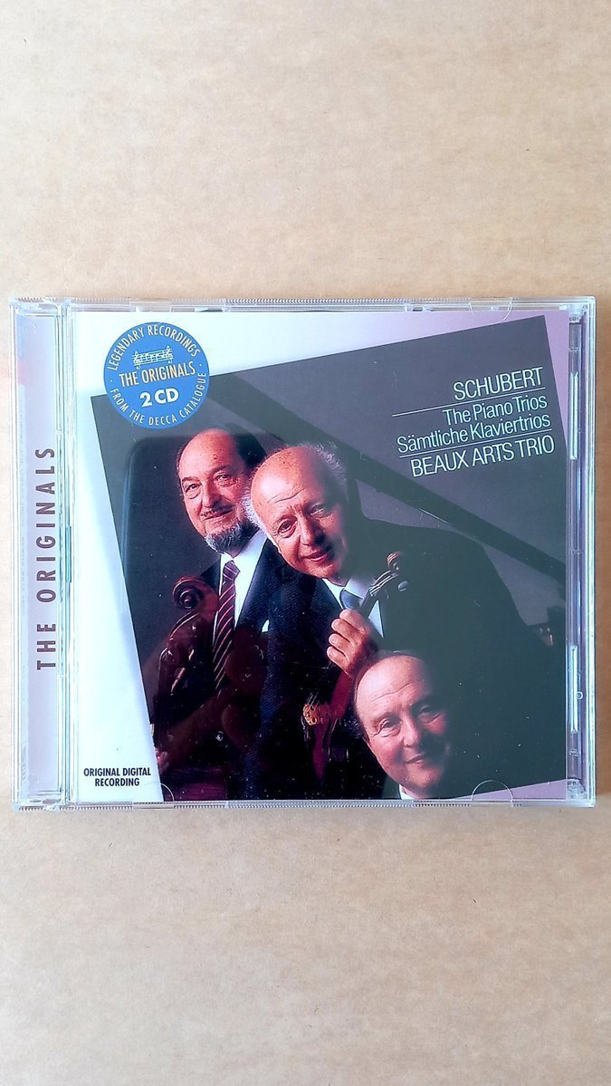 Los dos «Tríos con piano» de SCHUBERT, en la magnífica interpretación del Beaux Arts Trio. Y de complemento, el encantador «Notturno»: el sueño de una noche de verano de los antiguos tiempos. En <a href="/deccaclassics/">Decca Classics</a>