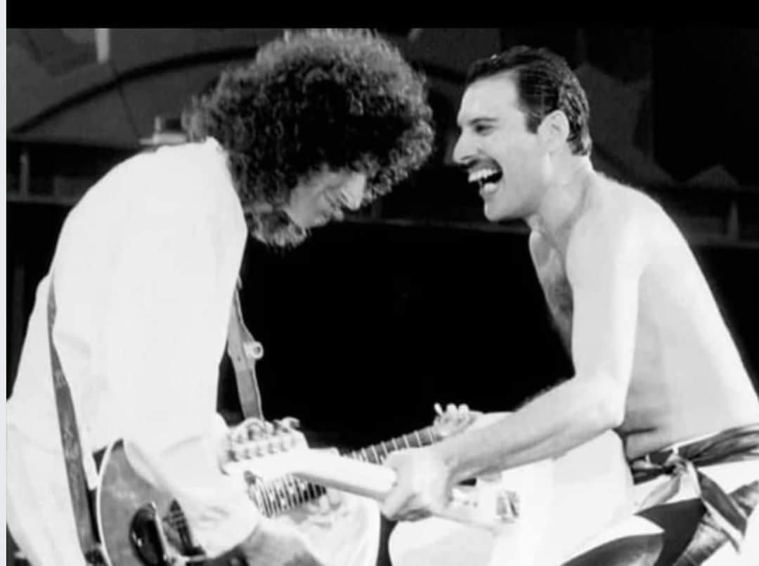 #MERCURYMAYMONDAY👑❤️#ROCKON #STYLEROCK #QUEEN 👑