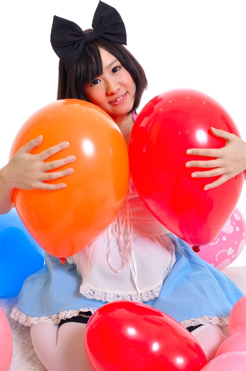 r2_pics's tweet photo. #ゴ���の日 #ポートレート #風船 #ふうせんがーる https://t.co/WtAZwbkNS0