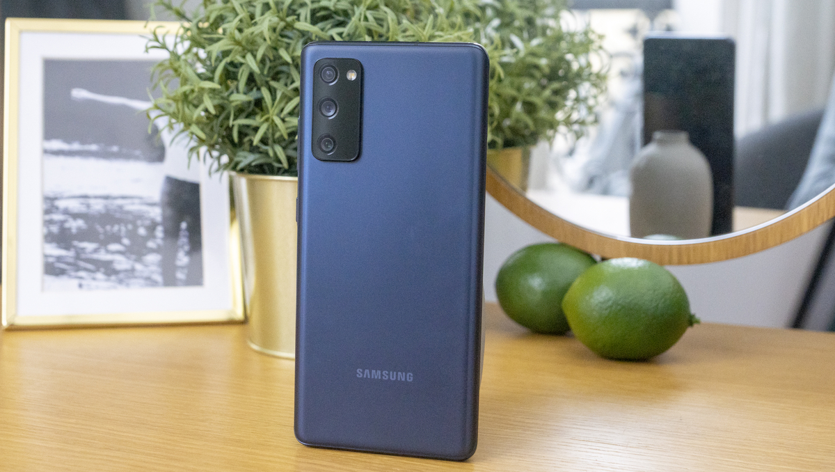 Actualité : French Days 2024 – Le smartphone Samsung Galaxy S20 FE 5G Bleu '4 étoiles' à 299,99 € dlvr.it/T6TSKw
