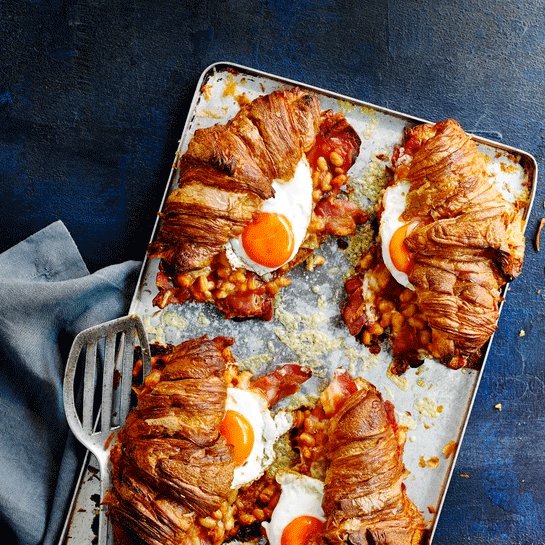 From lazy #brunches to nostalgic bakes, try our #bankholidayrecipes spr.ly/6019jwmC5