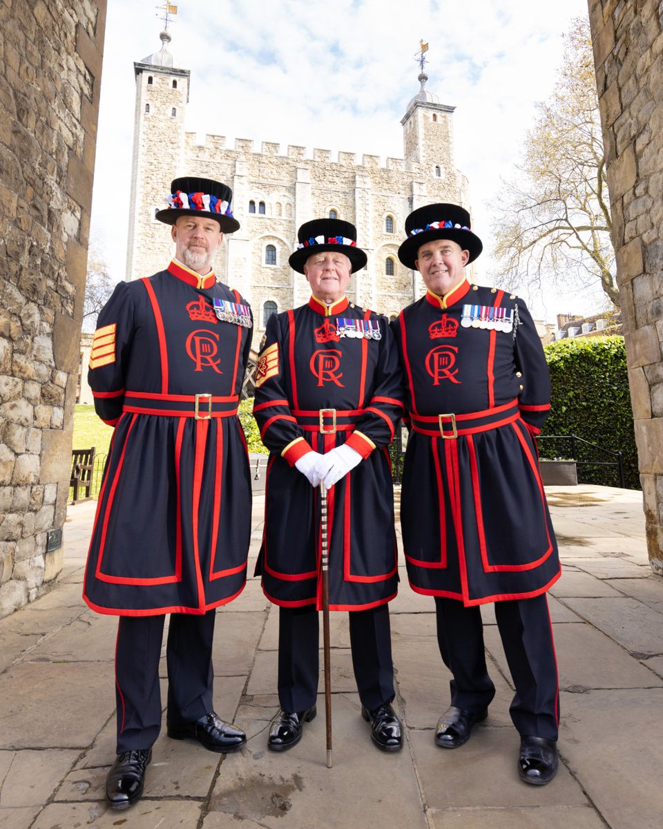 Today marks one year since the coronation of TM King Charles III and Queen Camilla. 👑 A few memories👇 🎺 The Yeoman Body on their way to the procession 🎨 A Coronation Bench, designed by school children across the UK 💥 The 62-round Gun Salute 🪡 HM the King's new cypher