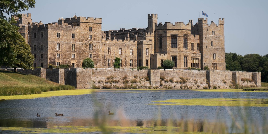 What's On this Bank Holiday Monday at Raby Castle ✨ 🏰 Step back in time and explore Raby Castle 🦌 Wander through the picturesque Deer Park 🌲 The Plotters' Forest outdoor adventure playground 🛍️ The Stables Shop 🍰 Yurt Café 🍔 Estate Pop Up Kitchen bit.ly/3Dp0adg