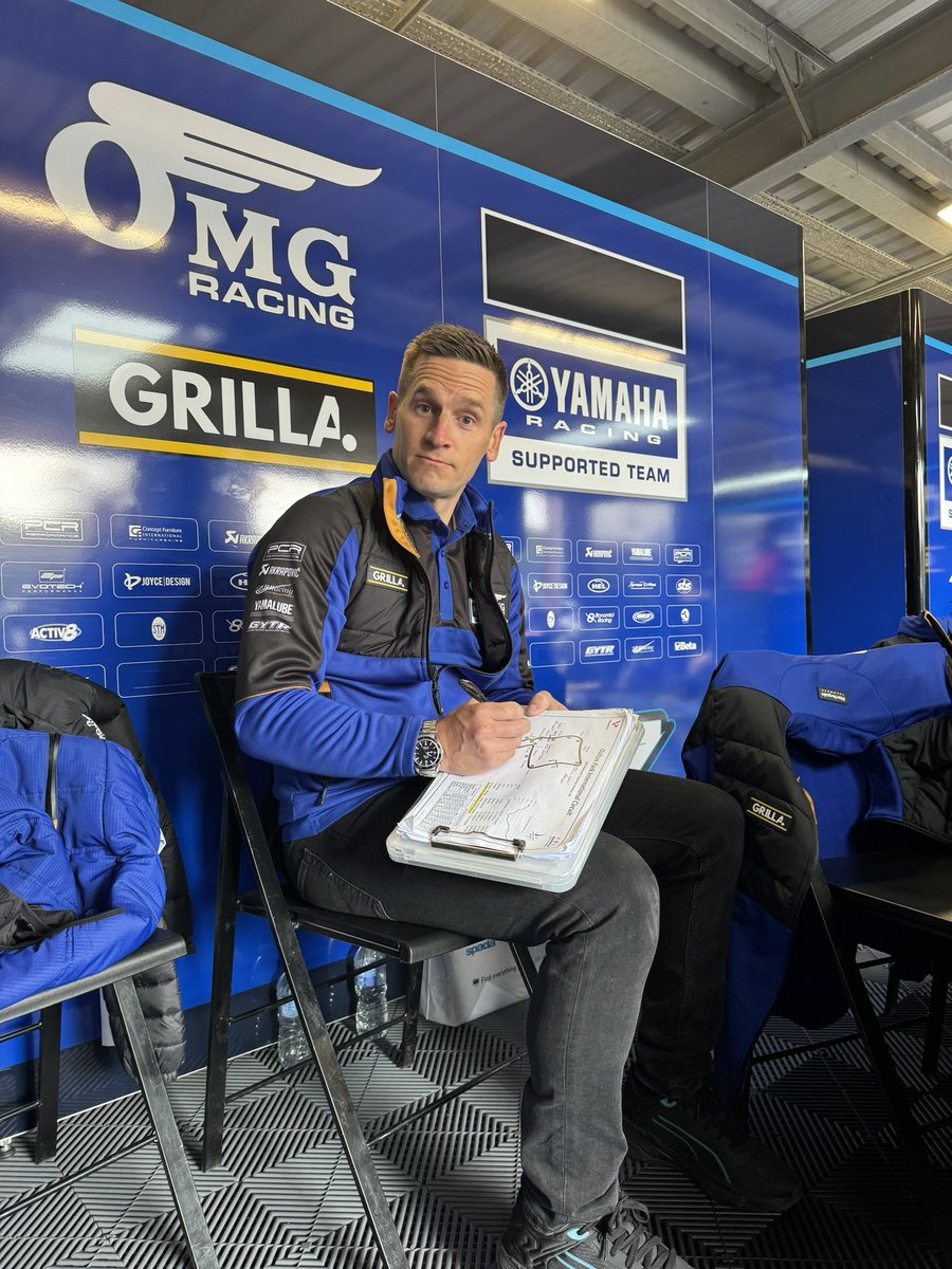 Good morning, @tommyhill33 😁👋 It’s straight to work this morning for @kyleryde’s Manager & Rider Coach! 📈✍️ The final day of the weekend is HERE! 😈 #YamahaRacing #RevsYourHeart #WeR1